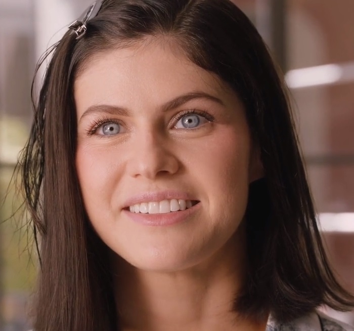 Alexandra Daddario Dior 2022 Emmy prep